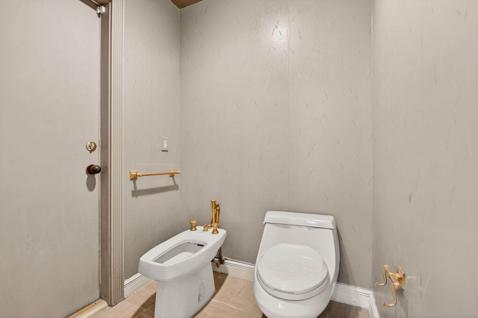 2410 Embassy Drive, West Palm Beach, FL 33401 Photo