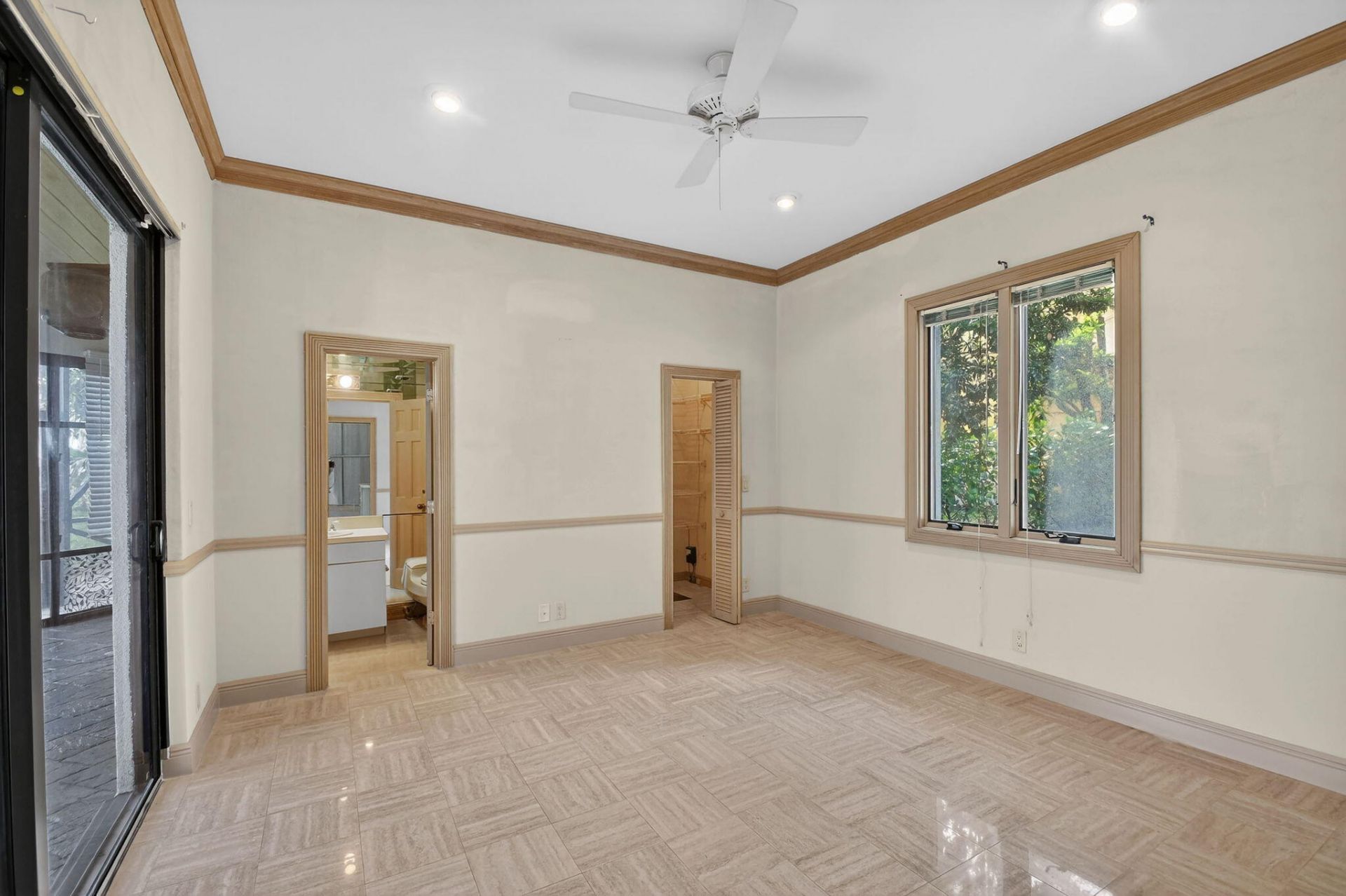 2410 Embassy Drive, West Palm Beach, FL 33401 Photo