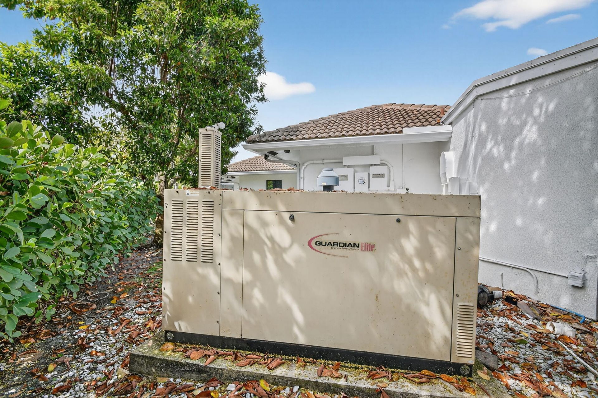 2410 Embassy Drive, West Palm Beach, FL 33401 Photo