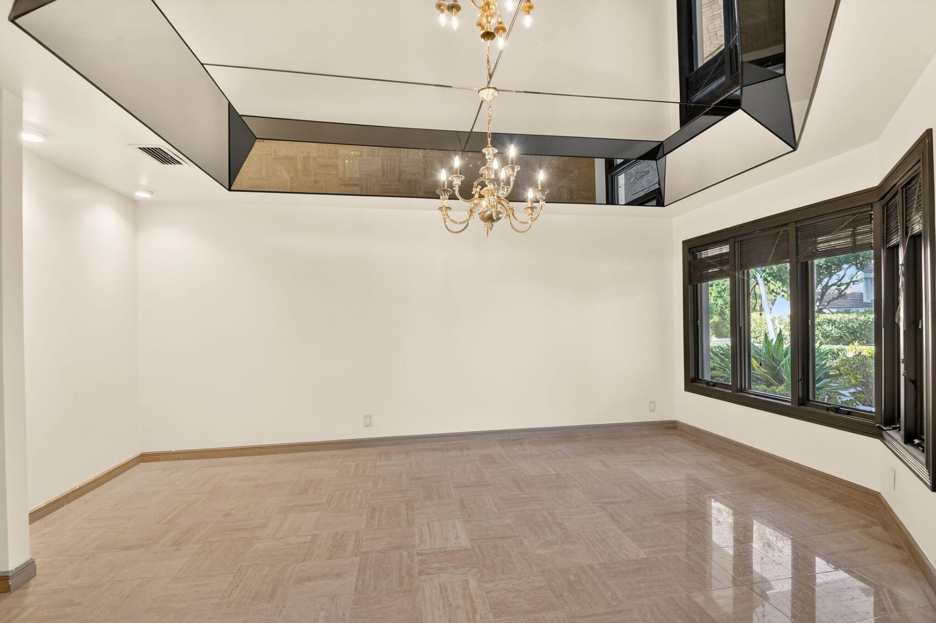 2410 Embassy Drive, West Palm Beach, FL 33401 Photo