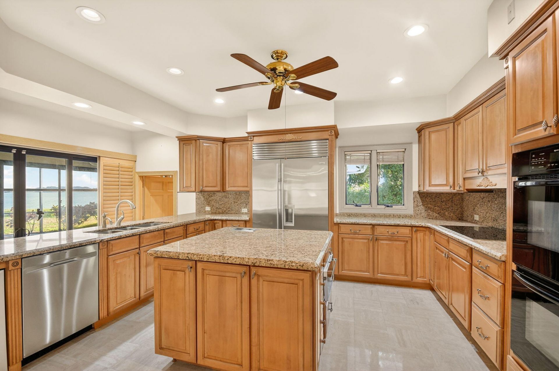 2410 Embassy Drive, West Palm Beach, FL 33401 Photo