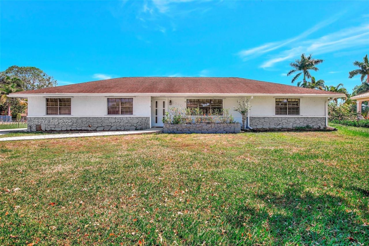 2940 SW 156th Avenue, Davie, FL 33331 Photo