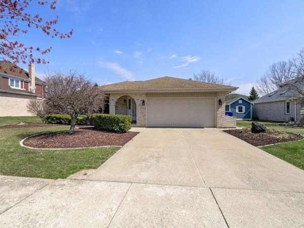 16527 Orange Avenue , Orland Park, IL 60467