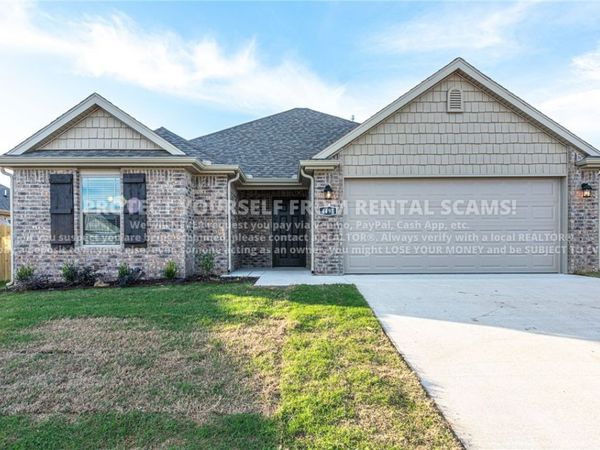 4491 W Newton Avenue , Fayetteville, AR 72704