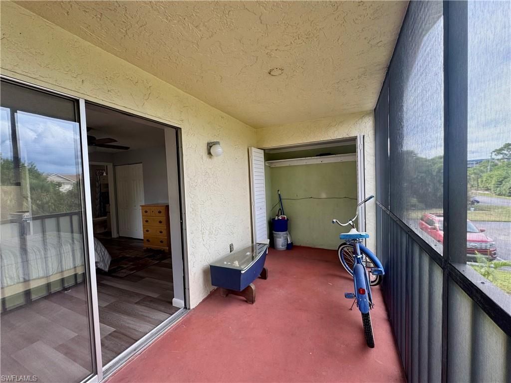 8061 Country Rd, Unit 202, Fort Myers, FL 33919 Photo
