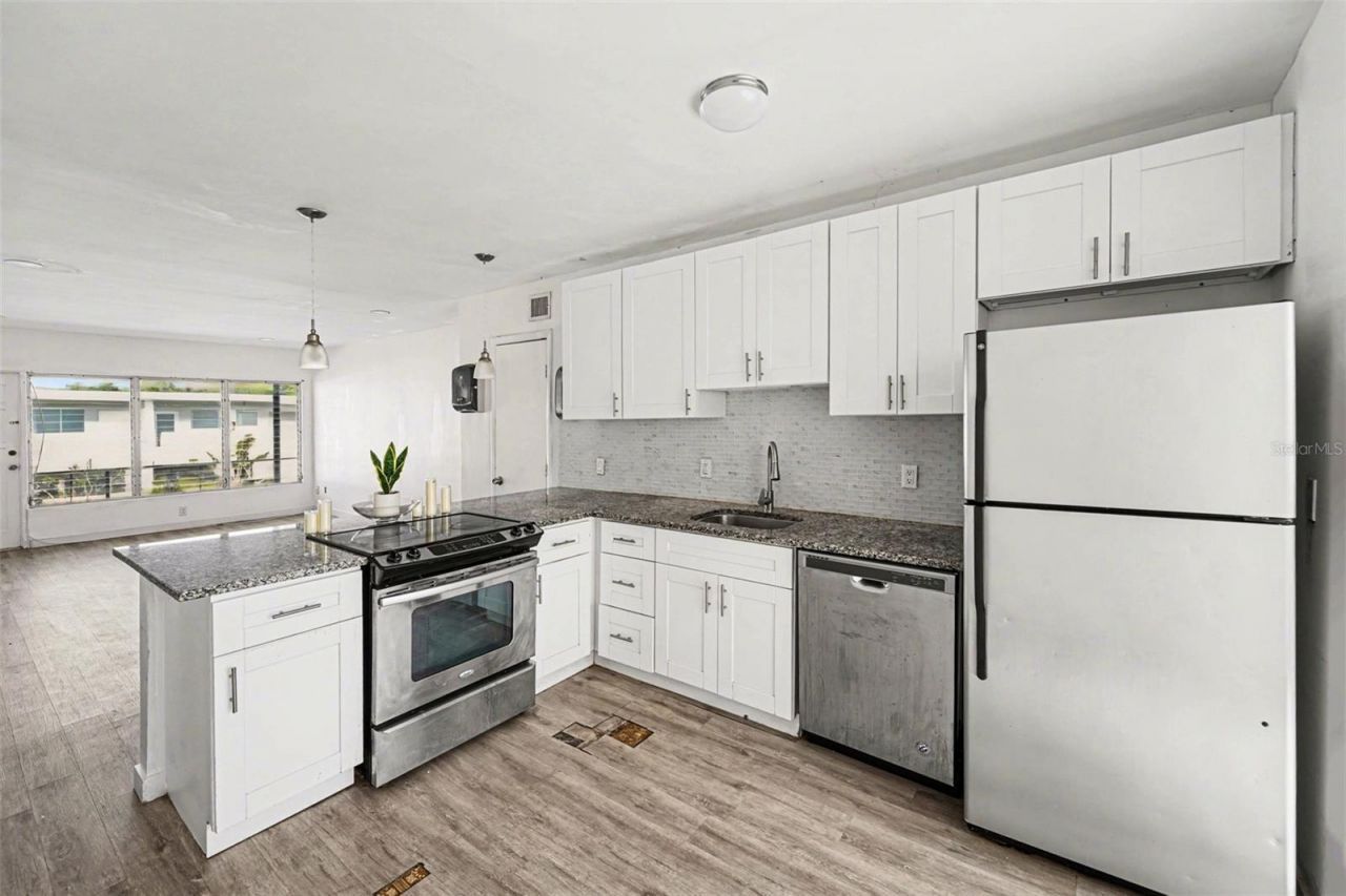 4061 55th Way N, Unit 1042, Kenneth City, FL 33709 Photo