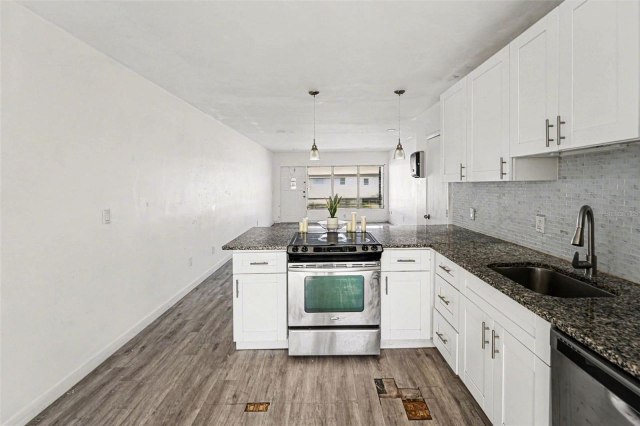 4061 55th Way N, Unit 1042, Kenneth City, FL 33709 Photo