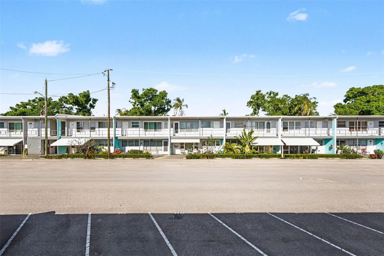 4061 55th Way N, Unit 1042, Kenneth City, FL 33709 Photo