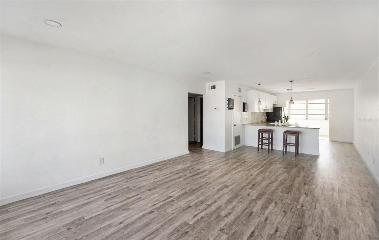 4061 55th Way N, Unit 1042, Kenneth City, FL 33709 Photo