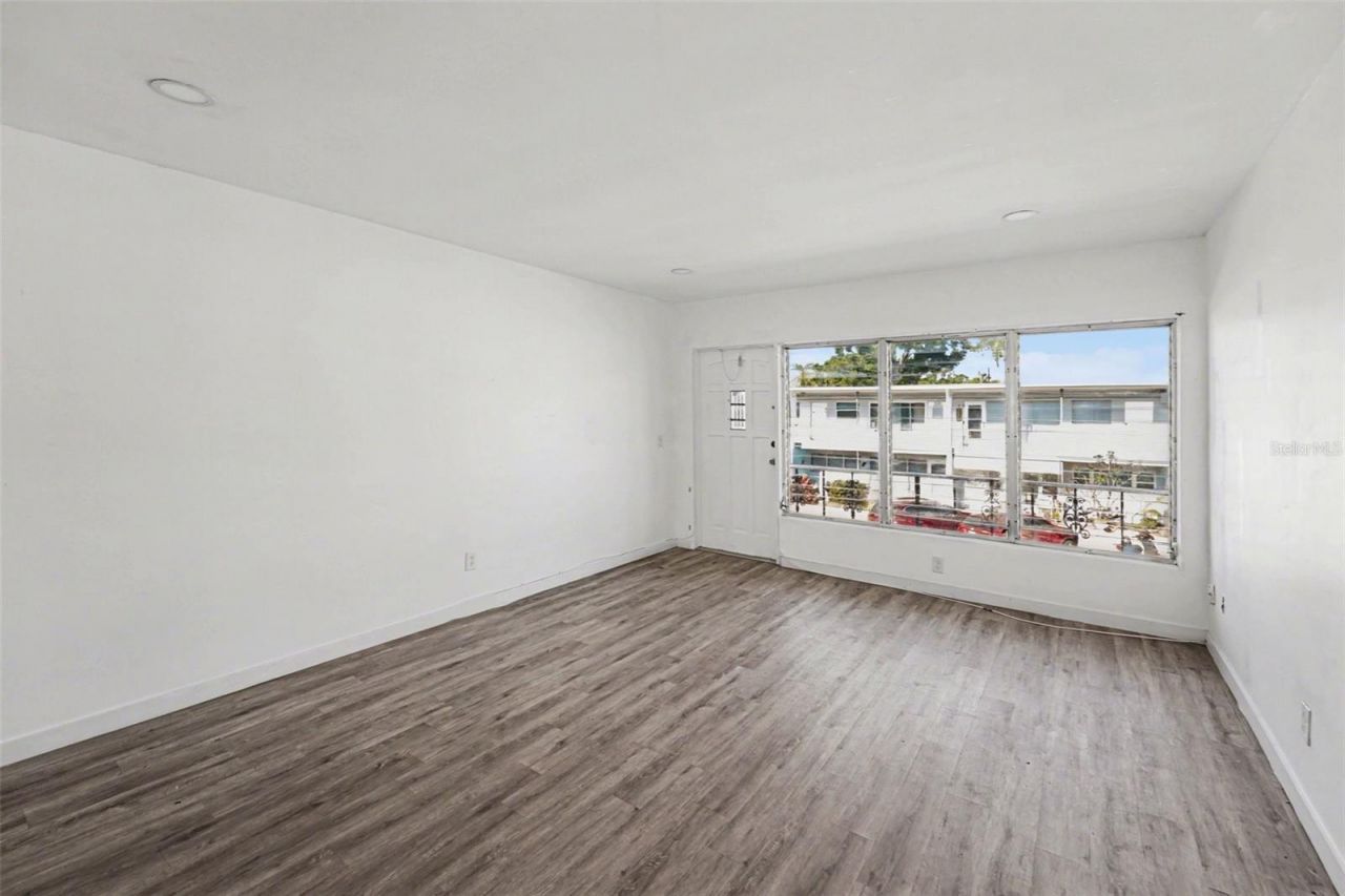 4061 55th Way N, Unit 1042, Kenneth City, FL 33709 Photo