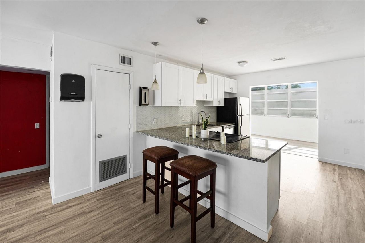 4061 55th Way N, Unit 1042, Kenneth City, FL 33709 Photo