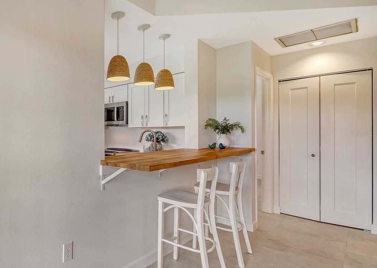 6467 Carrington Circle, Unit 43, Sarasota, FL 34238 Photo