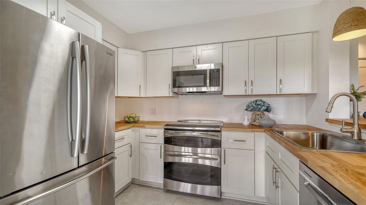 6467 Carrington Circle, Unit 43, Sarasota, FL 34238 Photo