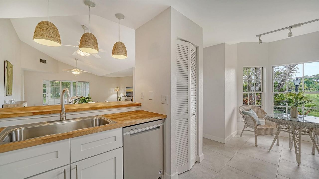 6467 Carrington Circle, Unit 43, Sarasota, FL 34238 Photo