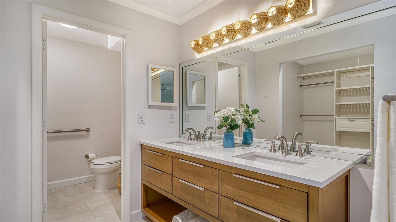 6467 Carrington Circle, Unit 43, Sarasota, FL 34238 Photo