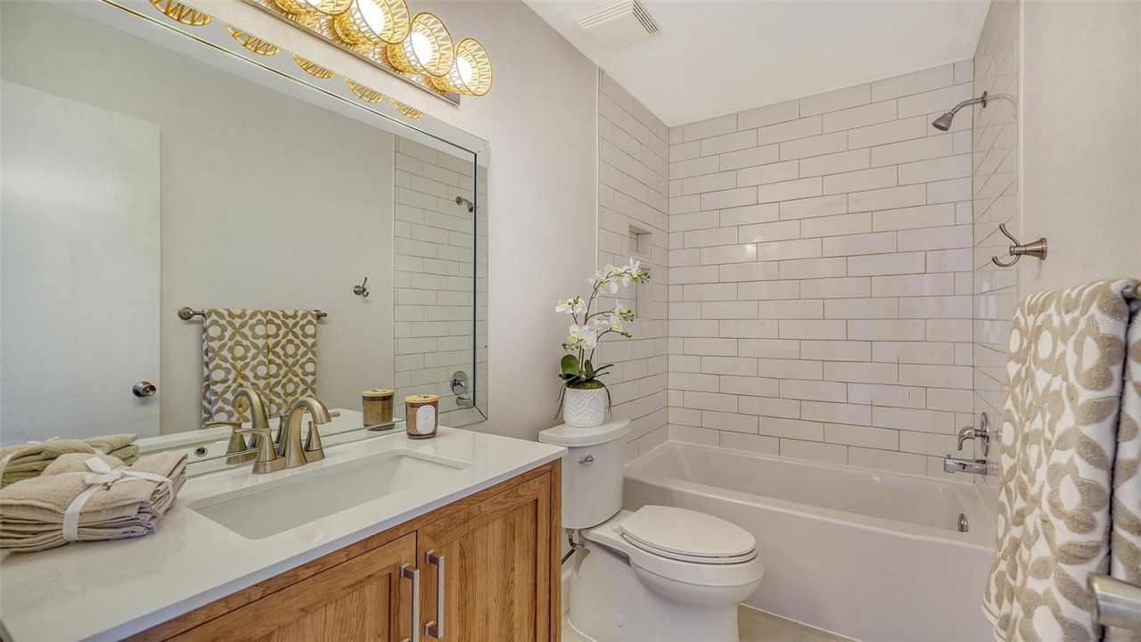 6467 Carrington Circle, Unit 43, Sarasota, FL 34238 Photo