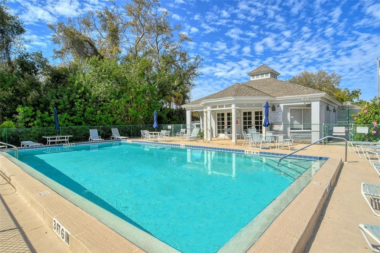 6467 Carrington Circle, Unit 43, Sarasota, FL 34238 Photo