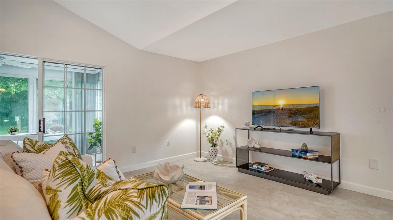 6467 Carrington Circle, Unit 43, Sarasota, FL 34238 Photo