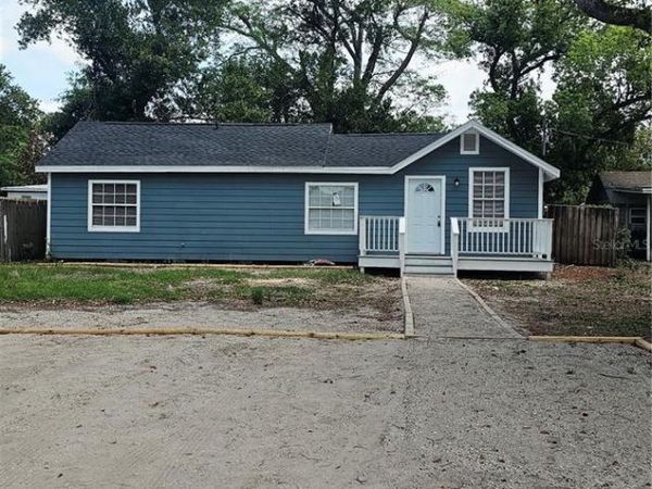 8419 N OLA AVENUE , TAMPA, FL 33604