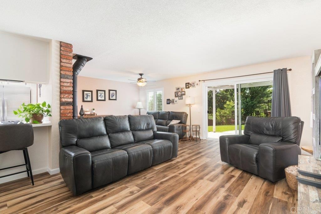 914 N Main Avenue, Fallbrook, CA 92028 Main Photo