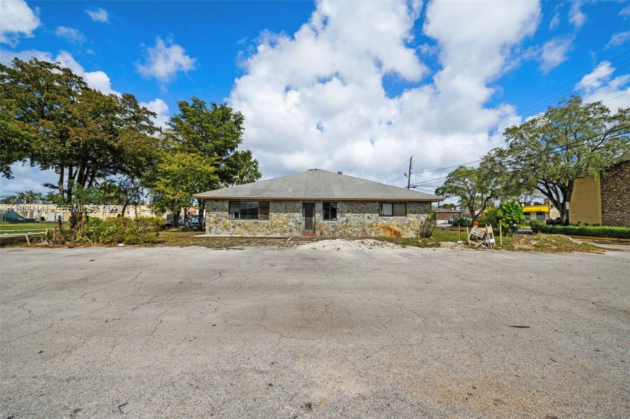 1178 NW 41st Ter, Lauderhill, FL 33313 Photo