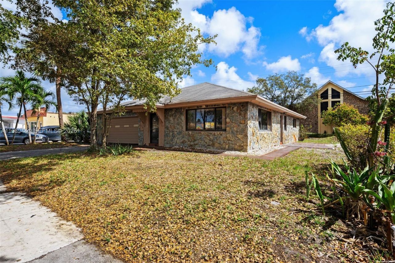1178 NW 41st Ter, Lauderhill, FL 33313 Photo