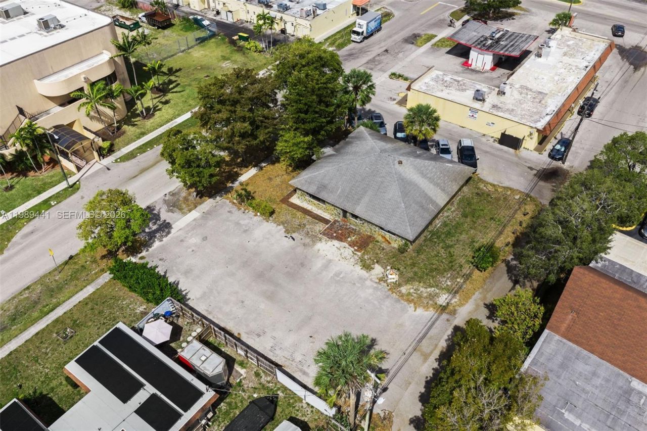 1178 NW 41st Ter, Lauderhill, FL 33313 Photo