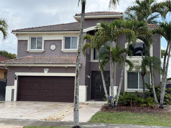5513 SW 164th Ct, Miami, FL 33185