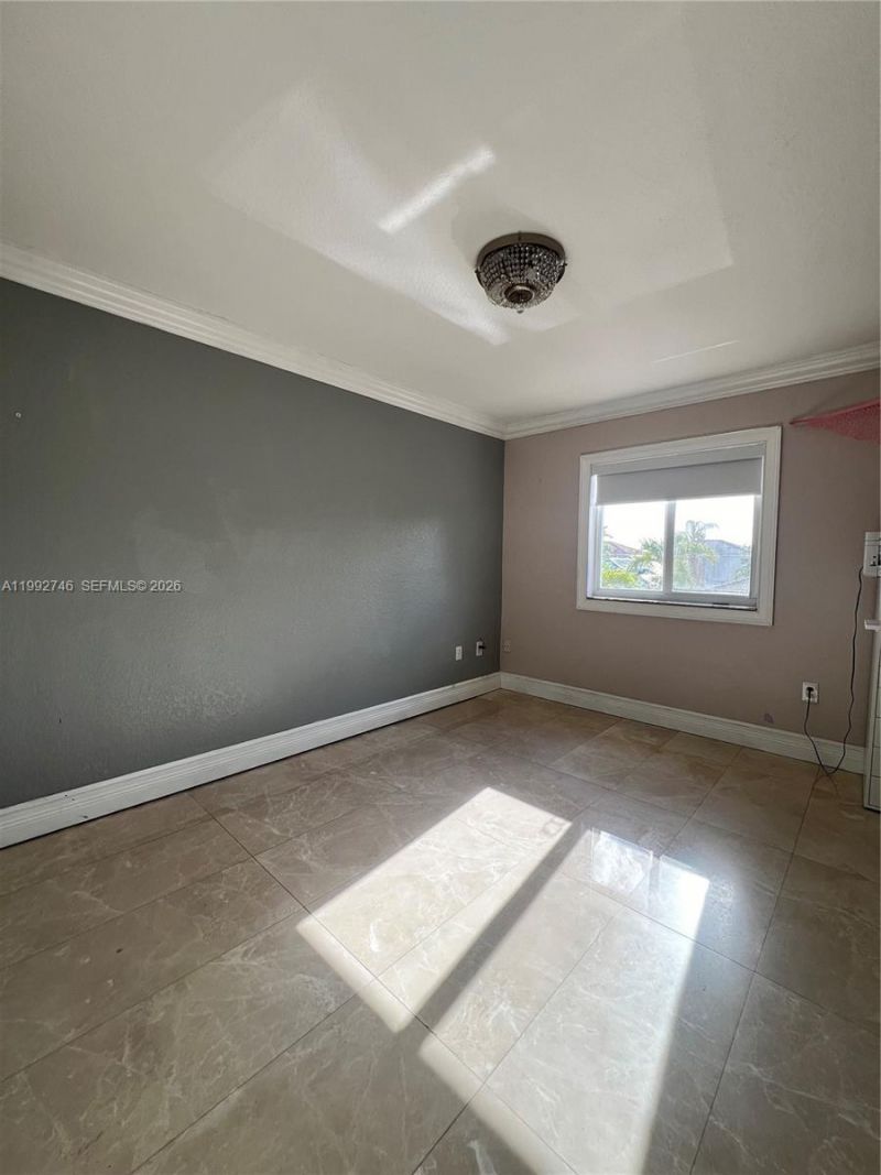 5513 SW 164th Ct, Miami, FL 33185 Photo