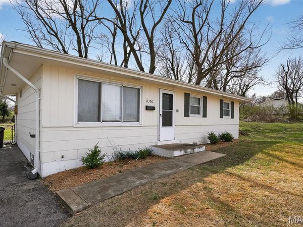 8350 Hill Avenue , St Louis, MO 63121