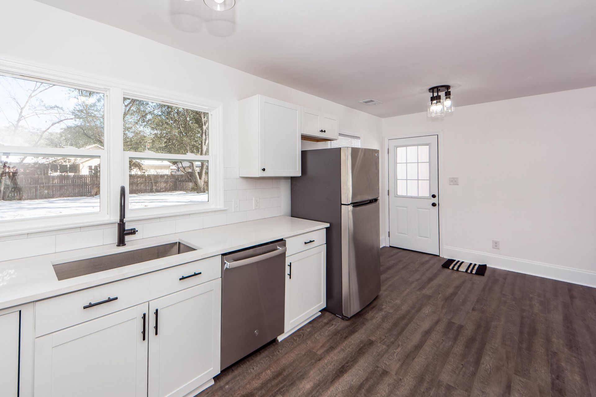 4742 Farmal Street Photo 11