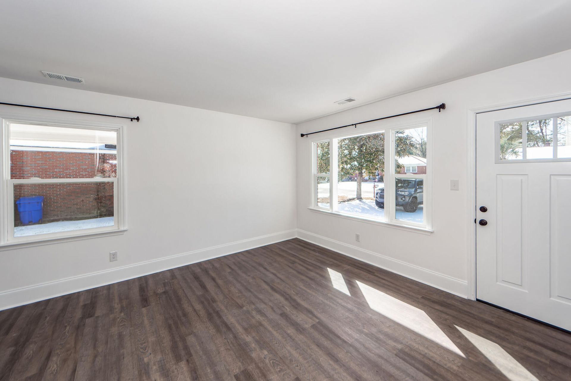 4742 Farmal Street Photo 14