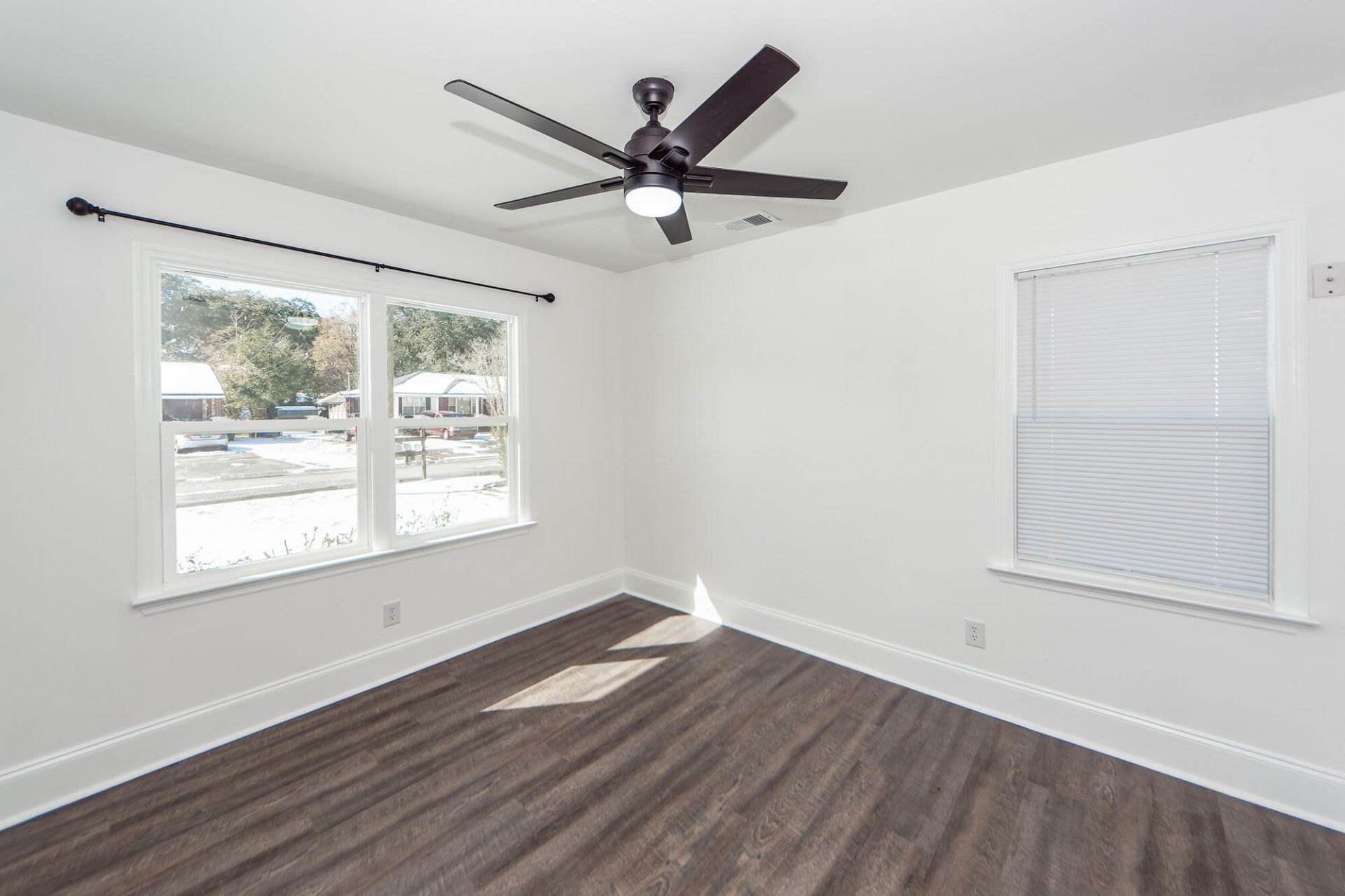 4742 Farmal Street Photo 17