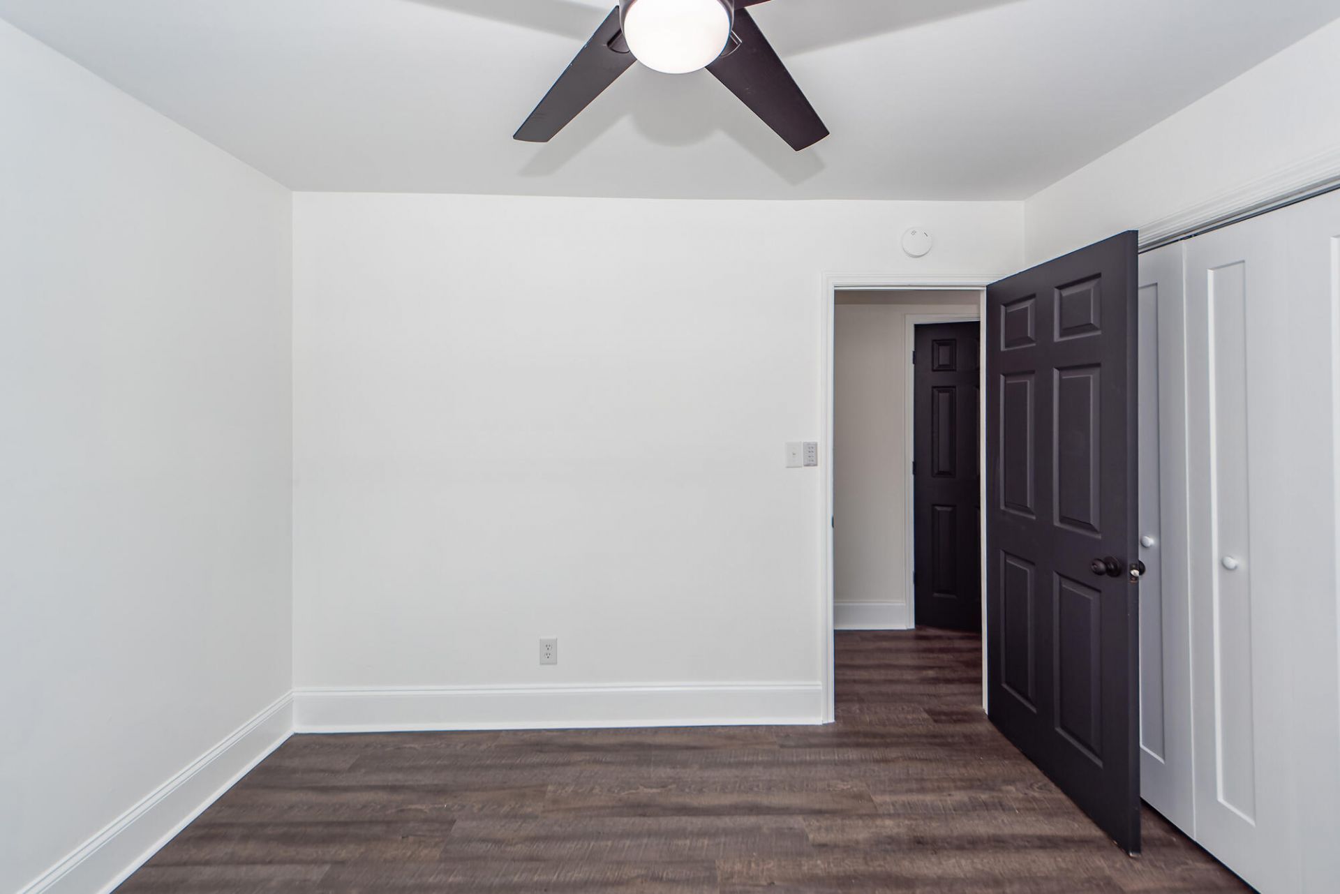 4742 Farmal Street Photo 27