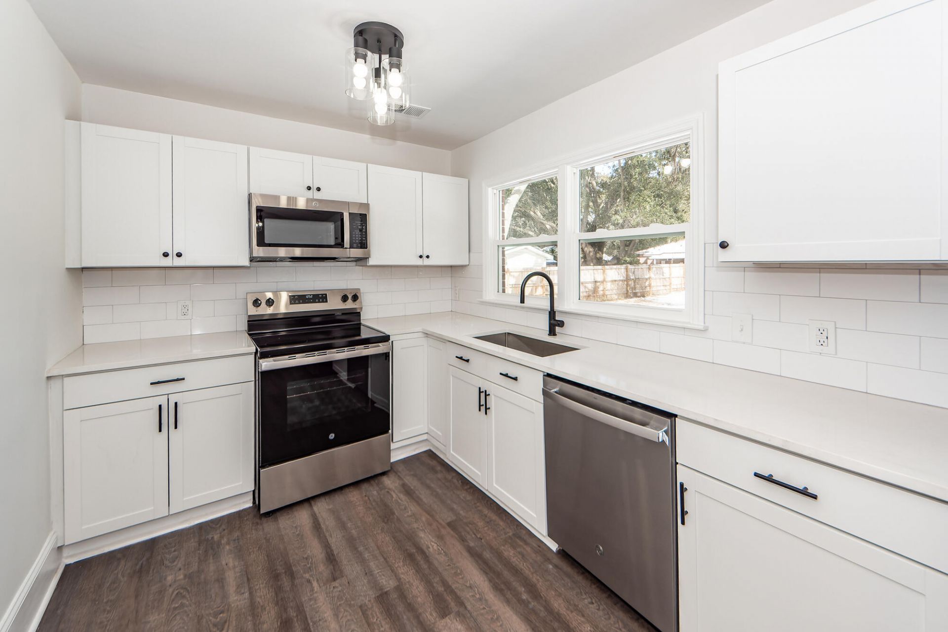 4742 Farmal Street Photo 8