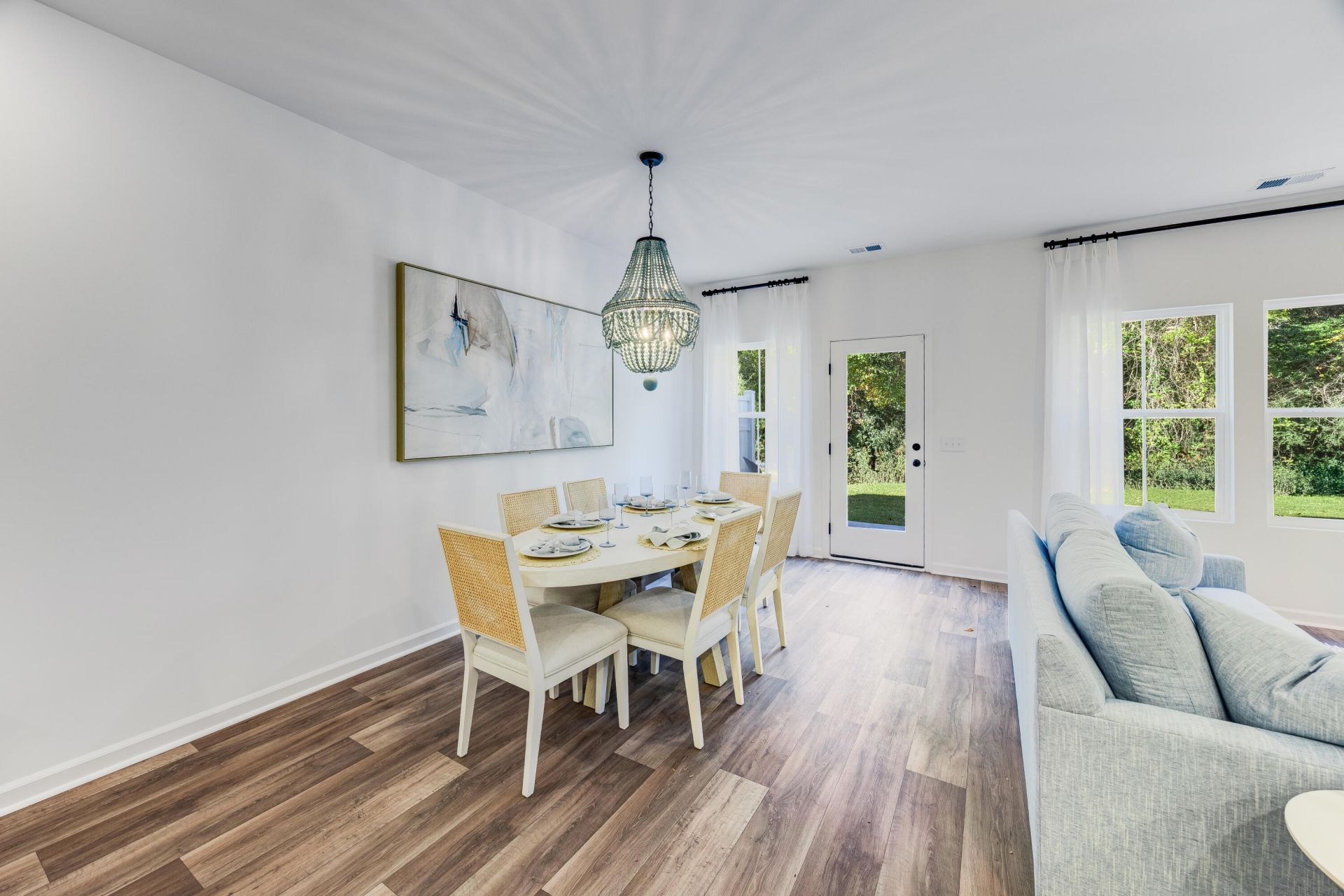 270 Agrarian Avenue Photo 5