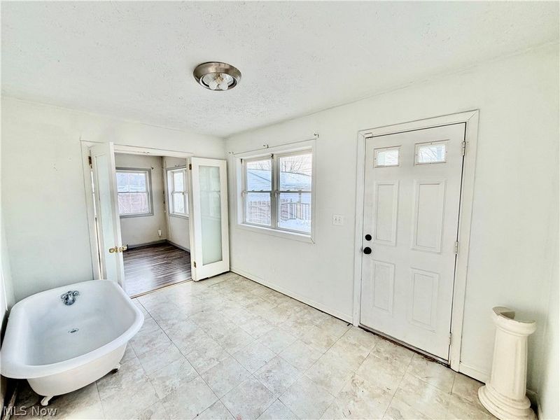 5212 E 105 Street, Garfield Heights, OH 44125 Photo 12