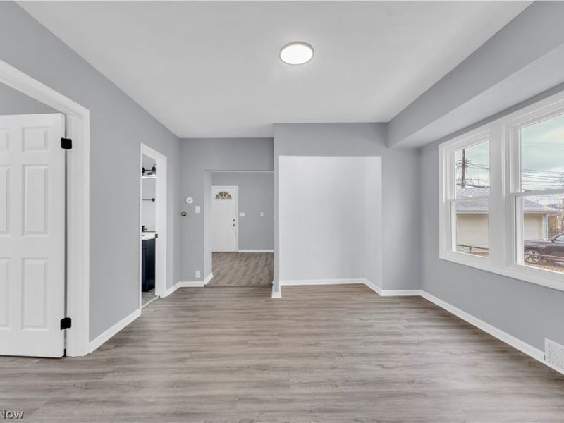 3203 Ingleside Drive, Parma, OH 44134 Photo 6