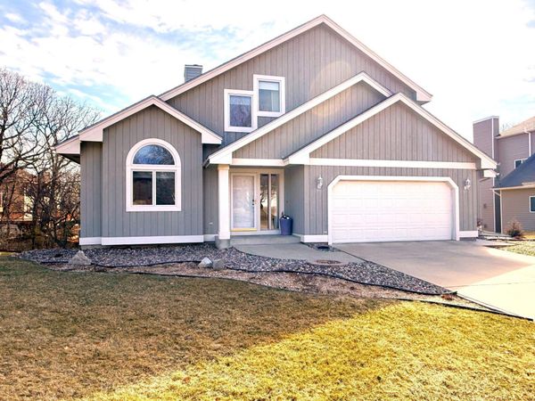 2235 Baihly Hills Drive SW, Rochester, MN 55902