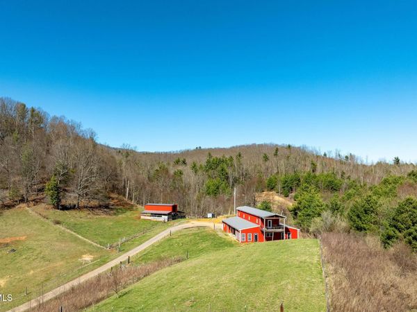533 Robinson Hollow Lane, Mountain City, TN 37683