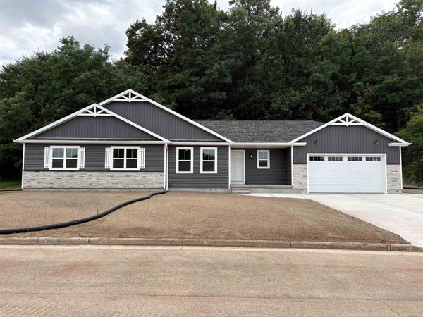 721 Forest Edge Drive, Mazomanie, WI 53560