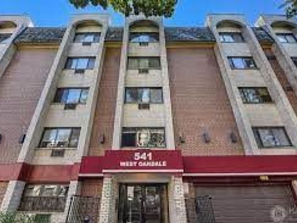 541 W OAKDALE Avenue , Unit 504, Chicago, IL 60613