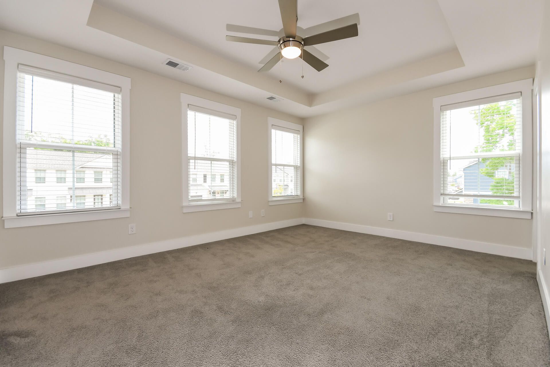 7811 Park Gate Drive Photo 13
