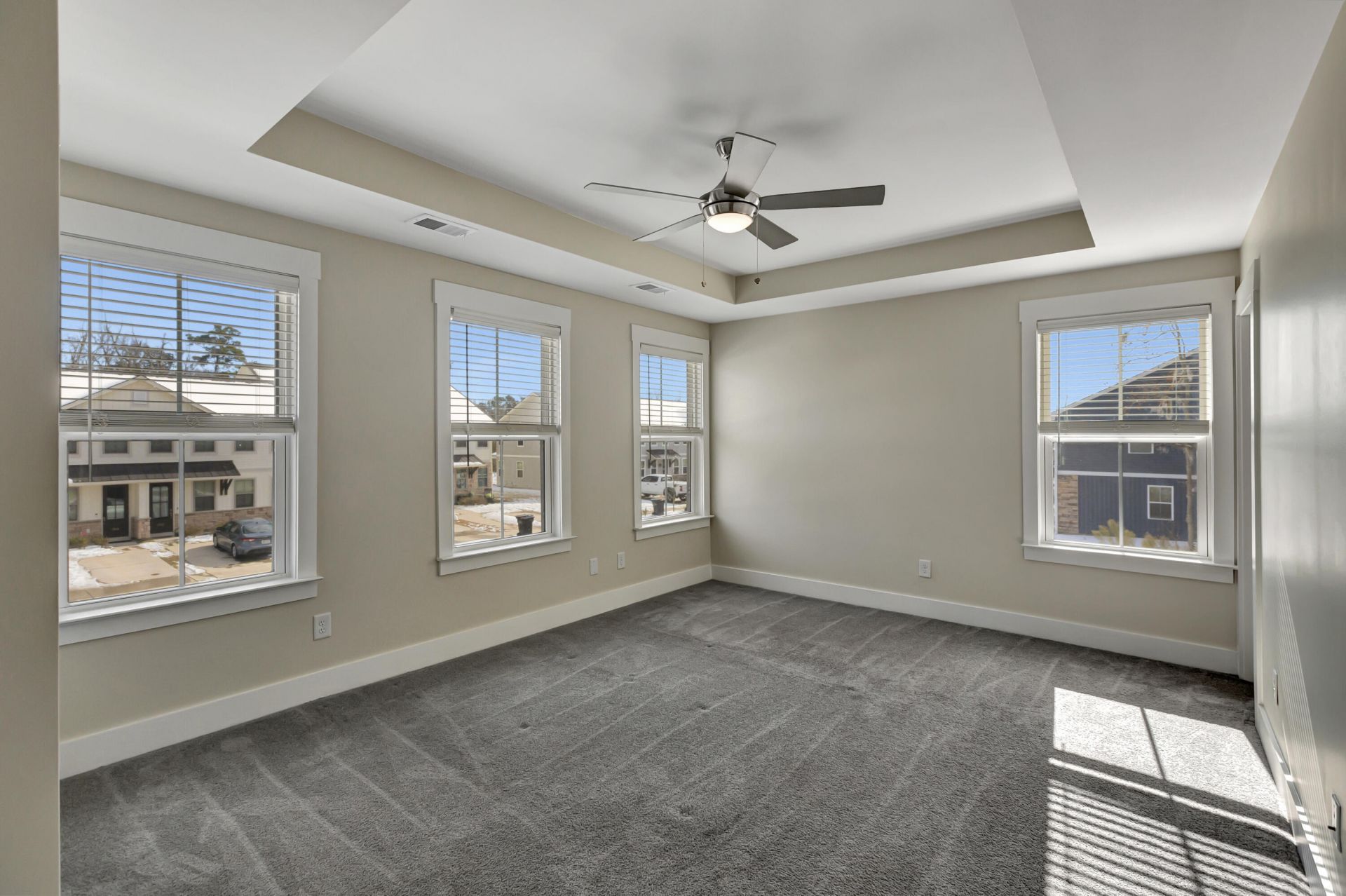 7811 Park Gate Drive Photo 17