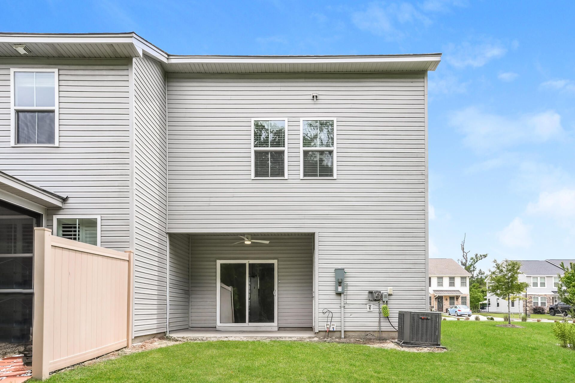 7811 Park Gate Drive Photo 24