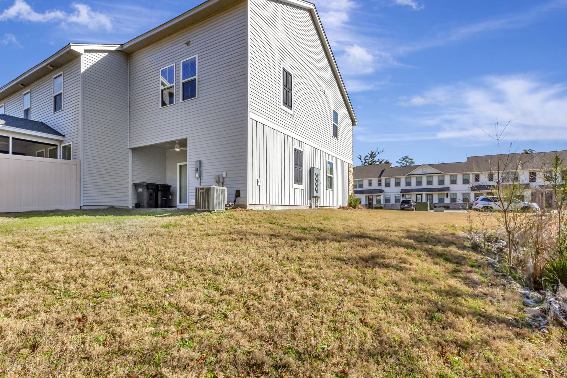 7811 Park Gate Drive Photo 28