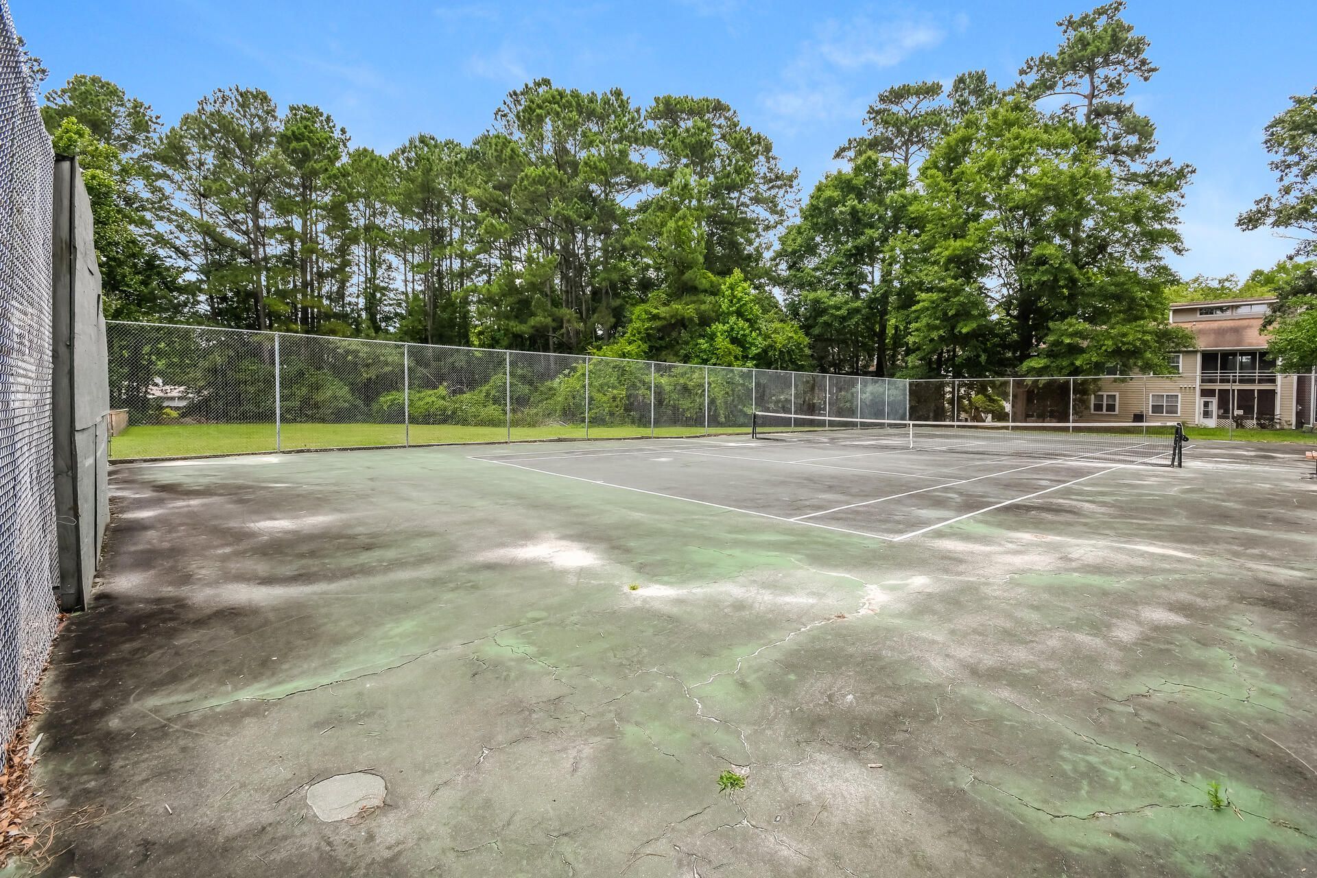 7811 Park Gate Drive Photo 31