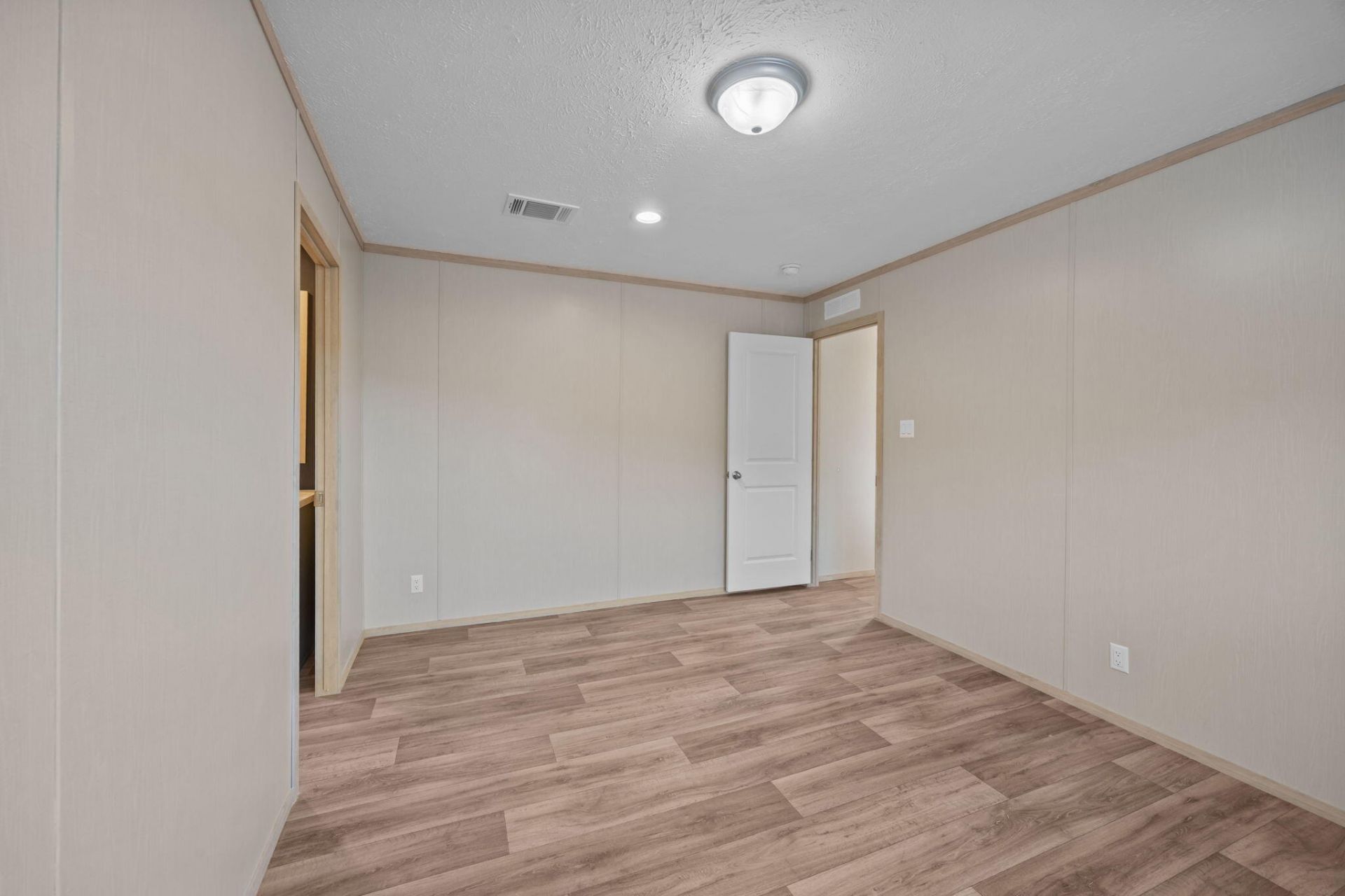 323 Myers Mayo Road Photo 15