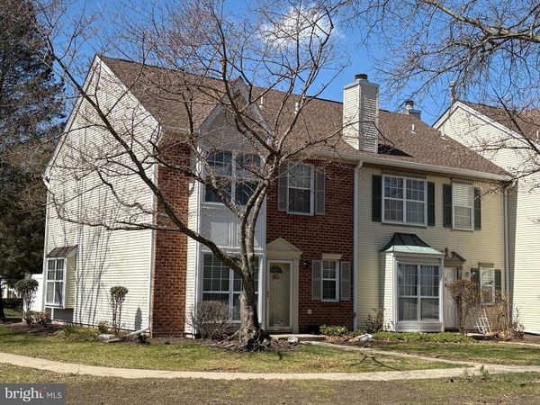 40 TOWNSEND COURT, FRANKLIN PARK, NJ 08823