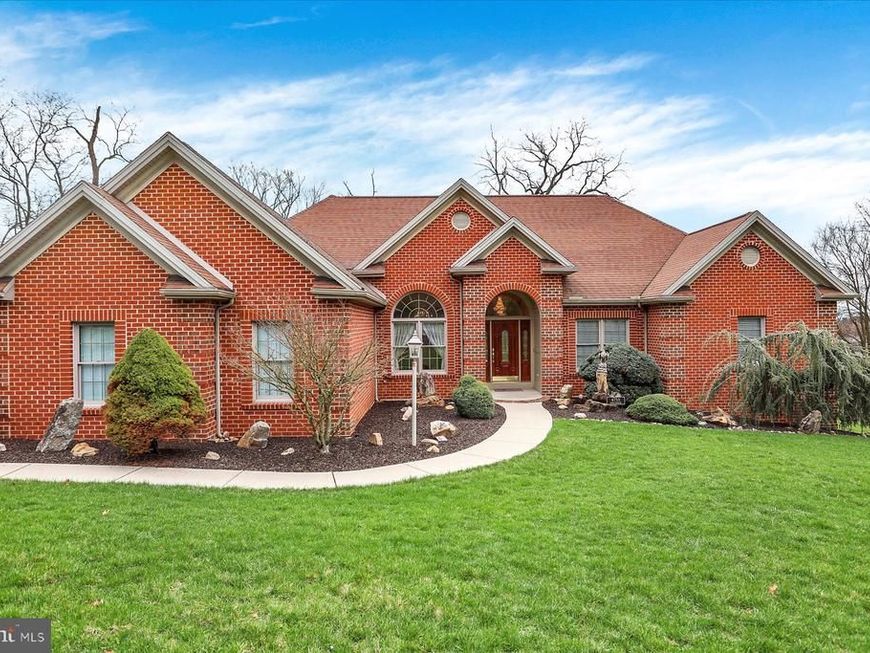 4755 Maple Shade Drive, Harrisburg, PA 17110 Main Photo